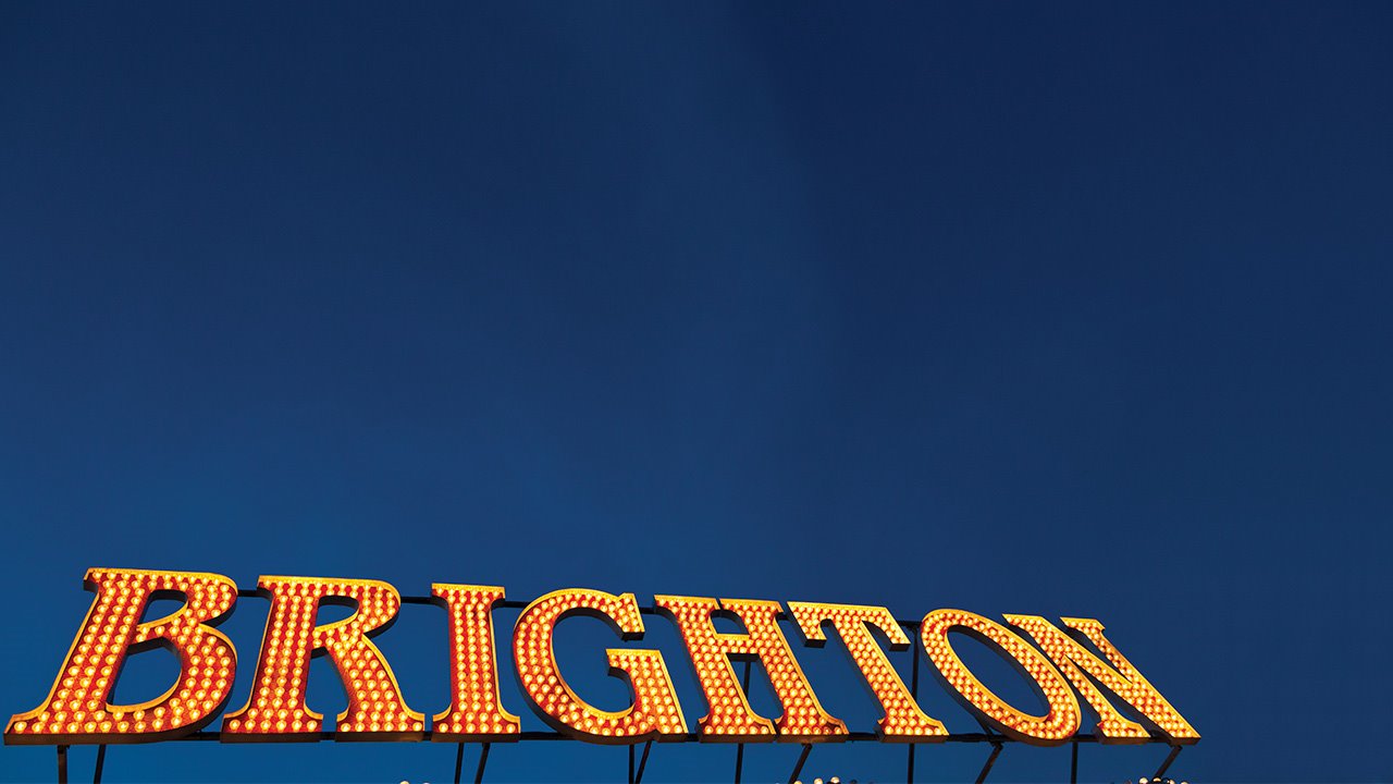 Brighton-College-pier-sign-.jpg
